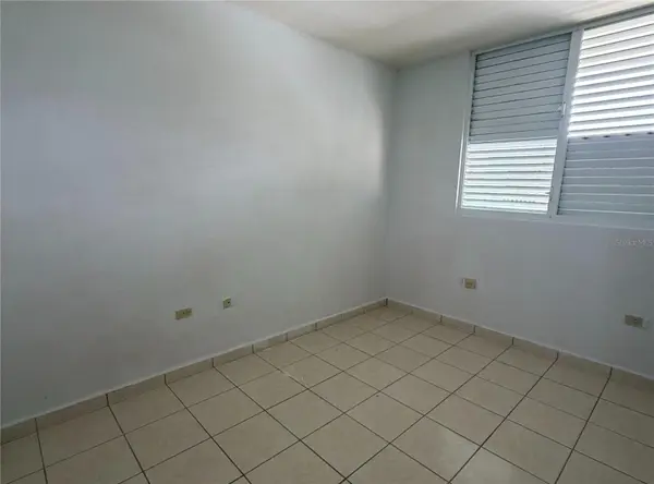 Calle Asisclo Soler N CONDOMINIO LA MARINA AVE #3402, Barceloneta, PR 00617