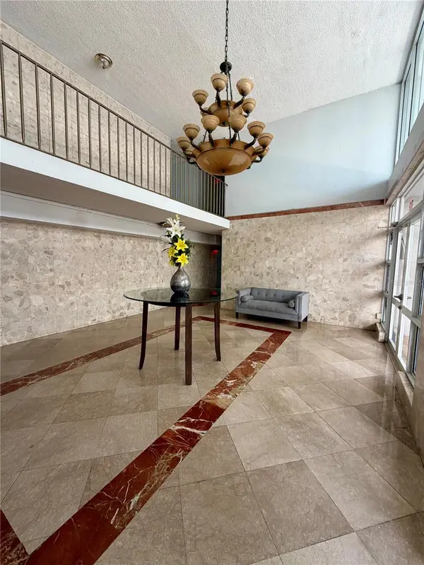 6471 AVE. ISLA VERDE #811, Carolina, PR 00979