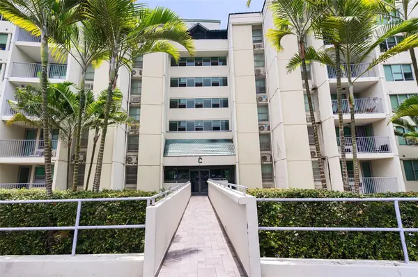 37 Atrium Park CALLE REGINA MEDINA #C-604, Guaynabo, PR 00969