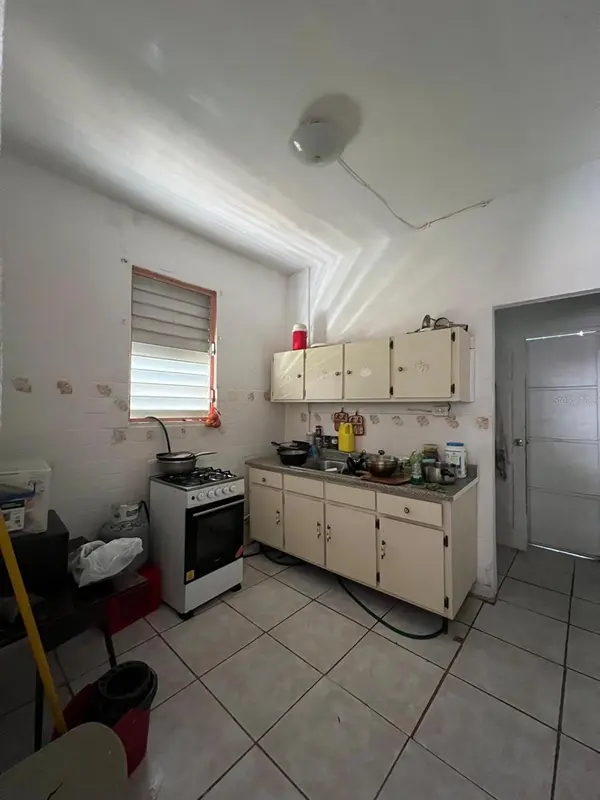 258 H BARTOLOME DE LAS CASAS, SANTURCE, San Juan, PR 00915