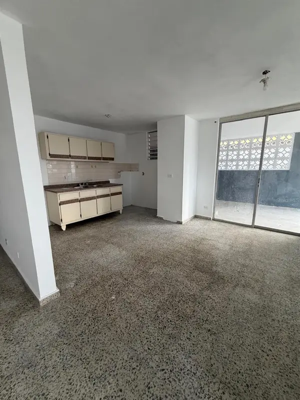 Villa Carolina 205-13 N 510, Carolina, PR 00985