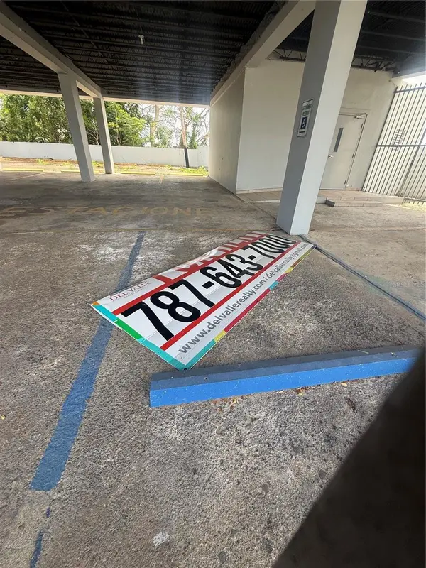 174 DR. AGUSTIN STAHL, Bayamon, PR 00959