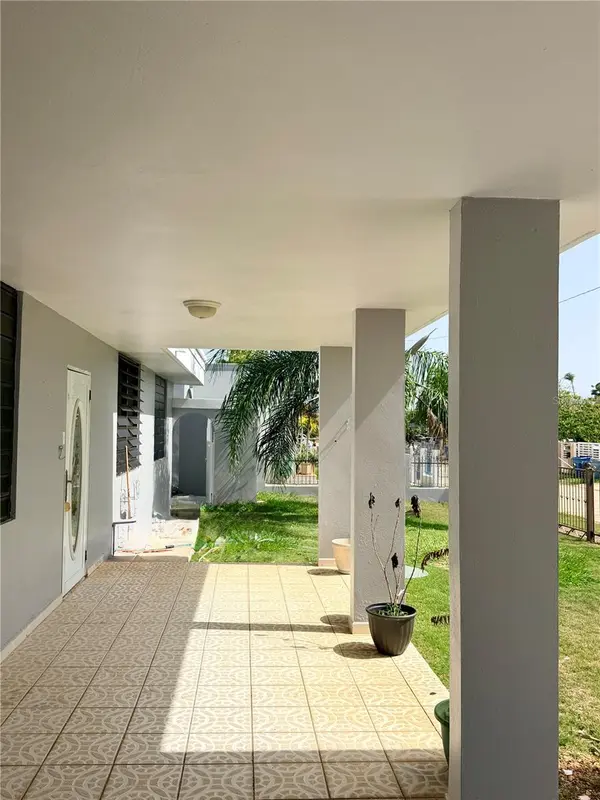 #131 CALLE HARRISON BASE RAMEY, Aguadilla, PR 00603