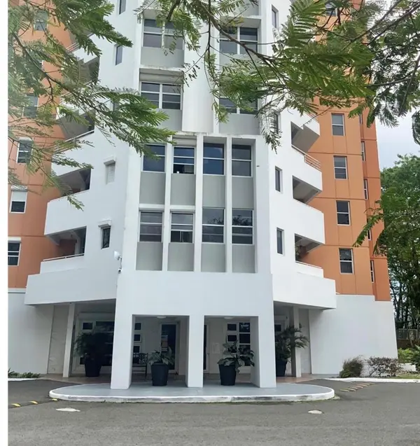 3001 ALEJANDRINO #1001, Guaynabo, PR 00969