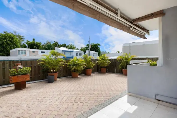 7-B-1 CHALETS DEL PARQUE #7B1, Guaynabo, PR 00969