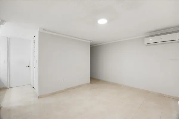 7-B-1 CHALETS DEL PARQUE #7B1, Guaynabo, PR 00969