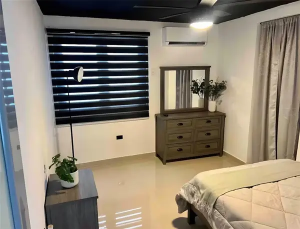 calle Paseo Alegre 2346, Toa Baja, PR 00949