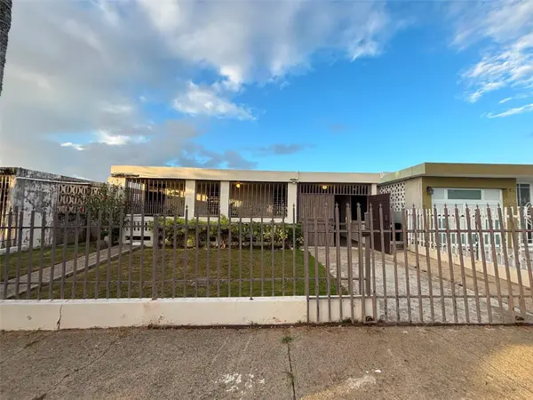 689 Cancer St VENUS GARDENS, San Juan, PR 00926