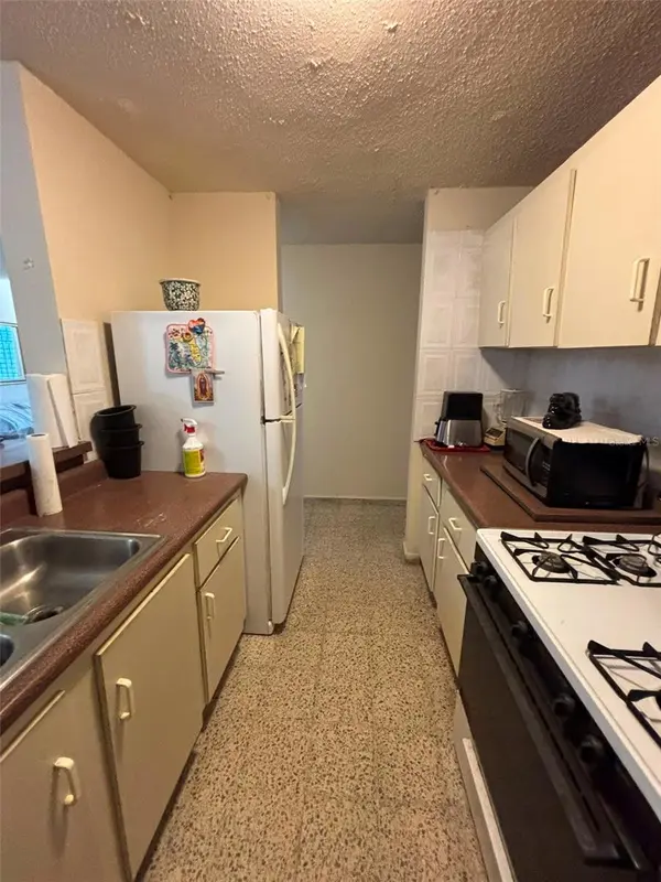 689 Cancer St VENUS GARDENS, San Juan, PR 00926
