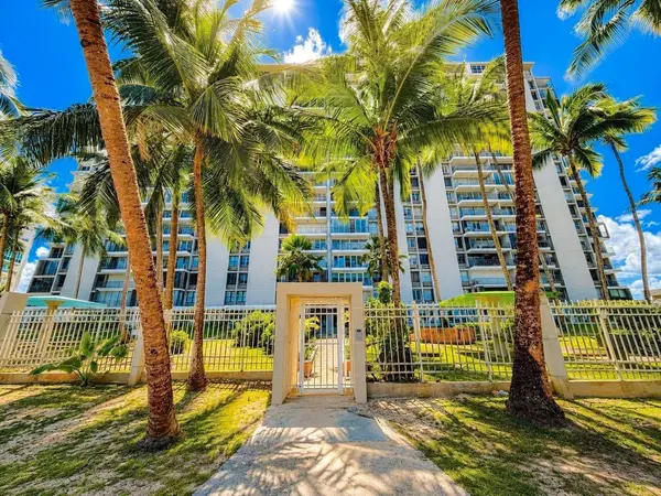 Villas del Mar PH AVE ISLA VERDE #H, Carolina, PR 00979