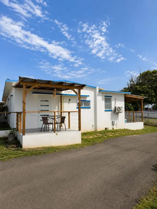 CALLE PASCUA URB. MANUEL CORCHADO, Isabela, PR 00662