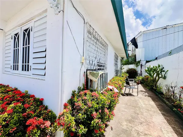 Calle 27 SO URB. LAS LOMAS 869, San Juan, PR 00921
