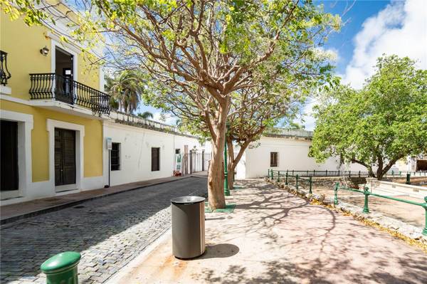 2 SAN SEBASTIAN #2A, San Juan, PR 00901