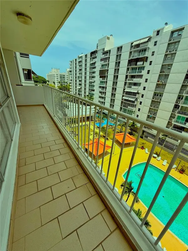 6400 ISLA VERDE AVE #6 J, Carolina, PR 00979