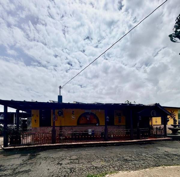 CARR 690 KM 3.2 BO SABANA HOYOS, Vega Alta, PR 00692