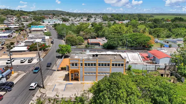 16 GUARICO AVE, Vega Baja, PR 00693