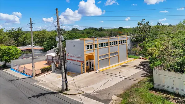 16 GUARICO AVE, Vega Baja, PR 00693