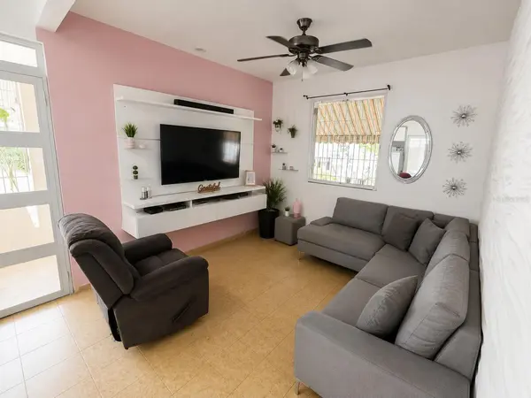 28 URB SANTA JUANITA #AS-28, Bayamon, PR 00956
