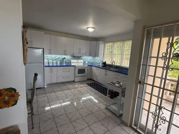 BARRIO SANTA OLAYA SECTOR COLLORES, Bayamon, PR 00956