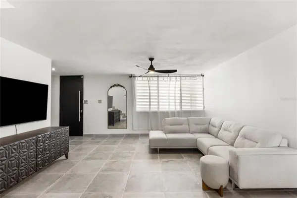 17 SAN JOSE #906, Guaynabo, PR 00969