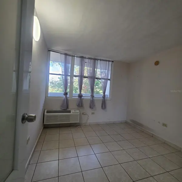100 CONDOMINIO BOSQUE SERENO #126, Bayamon, PR 00957