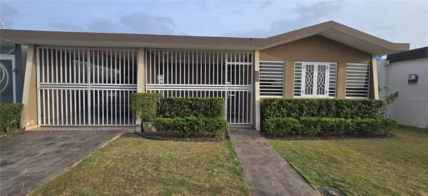 30-27 Calle Pravia URB. VILLA ASTURIAS ST, Carolina, PR 00983