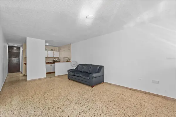 6 NO C49 VALLES DE MANATI, Manati, PR 00674
