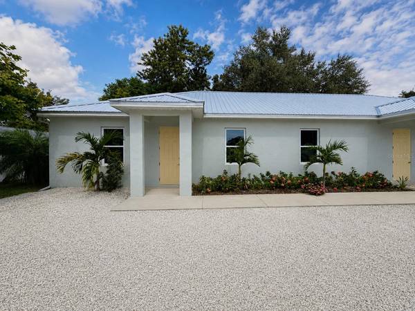 3525 MCINTOSH RD #B, Sarasota, FL 34232