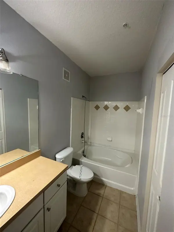 6005 NEWPORT LN #103, Orlando, FL 32821