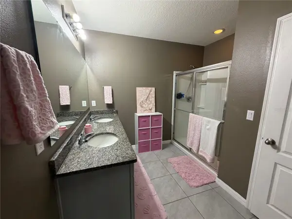 6524 CORAL BERRY DR, Mount Dora, FL 32757