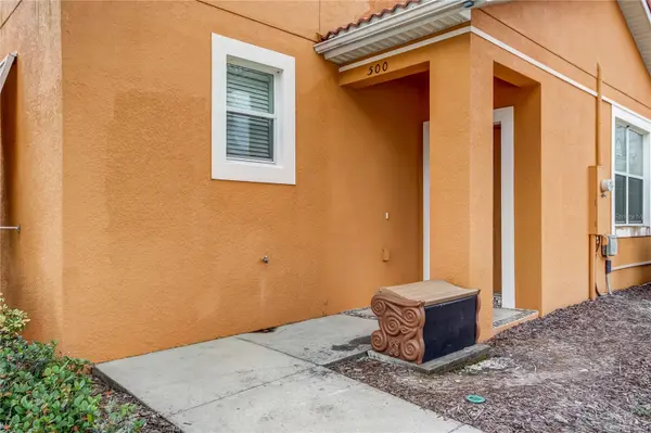 500 LAS FUENTES DR, Kissimmee, FL 34746