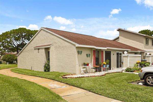 49 PINE ISLAND CIR, Kissimmee, FL 34743