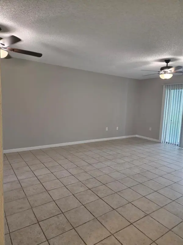 4203 S SEMORAN BLVD #4, Orlando, FL 32822