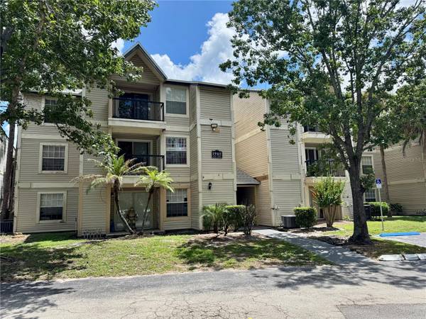 1948 LAKE ATRIUMS CIR #119, Orlando, FL 32839