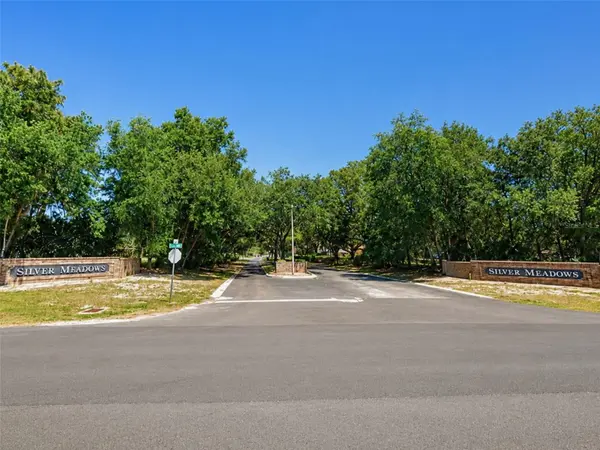 X, Silver Springs, FL 34488