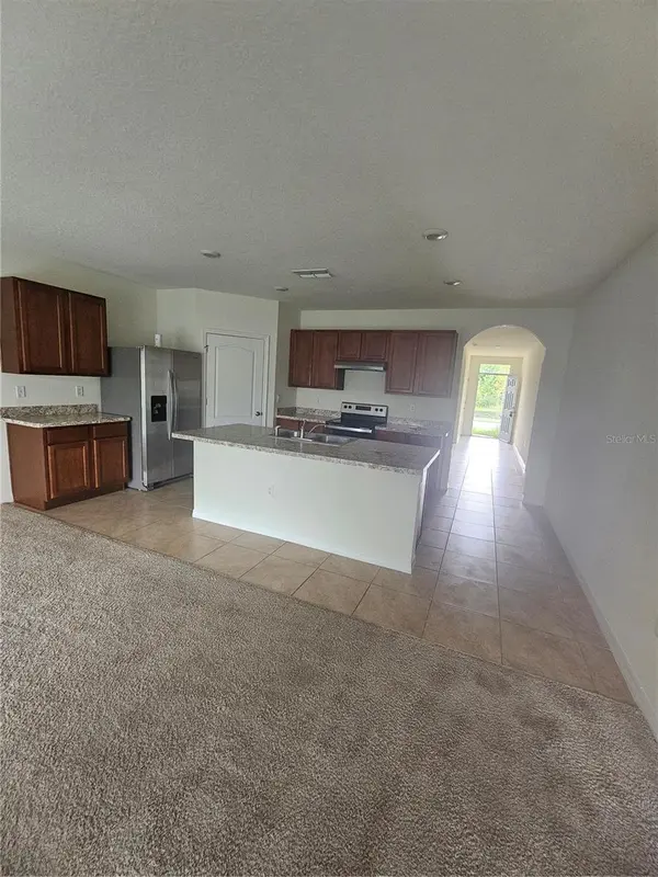 1504 FOX SQUIRREL DR, Davenport, FL 33897