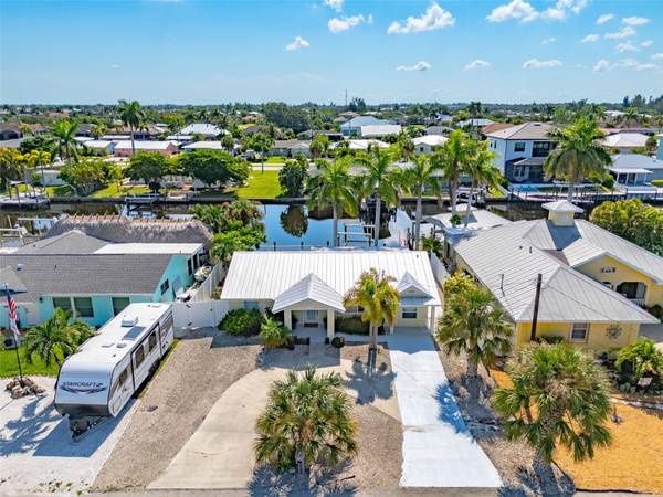 12262 BOAT SHELL DR, Matlacha Isles, FL 33991