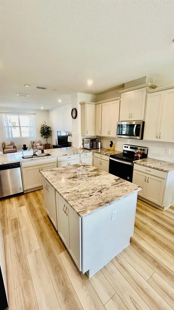 11926 SUNSAIL AVE, Orlando, FL 32832