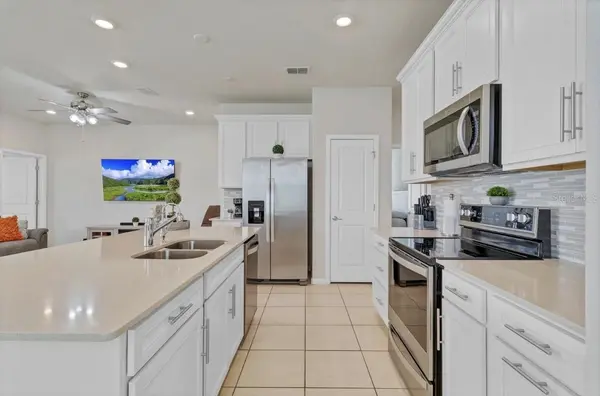 1872 SUMMER SERENITY DR, Kissimmee, FL 34744
