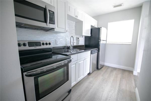 1831 AARON AVE, Orlando, FL 32811
