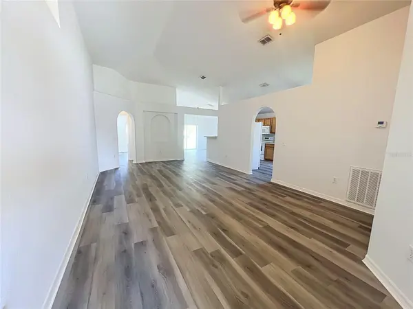 5641 ROYAL HILLS DR, Winter Haven, FL 33881