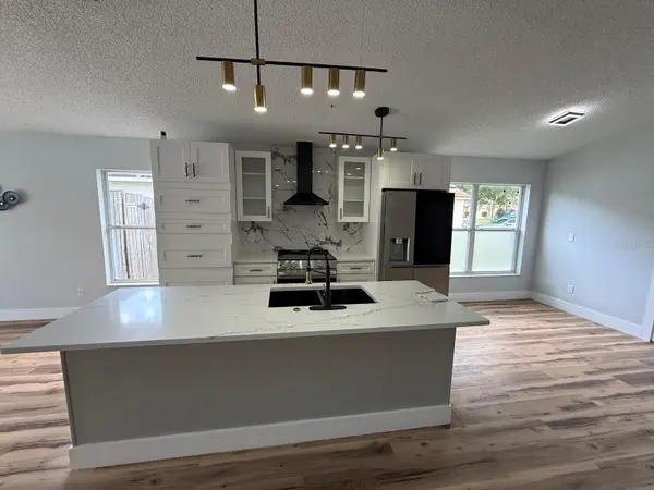 154 WOODBURY PINES CIR, Orlando, FL 32828