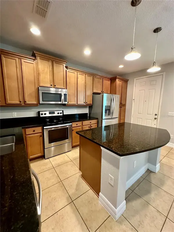 10083 EAGLE CREEK CENTER BLVD, Orlando, FL 32832