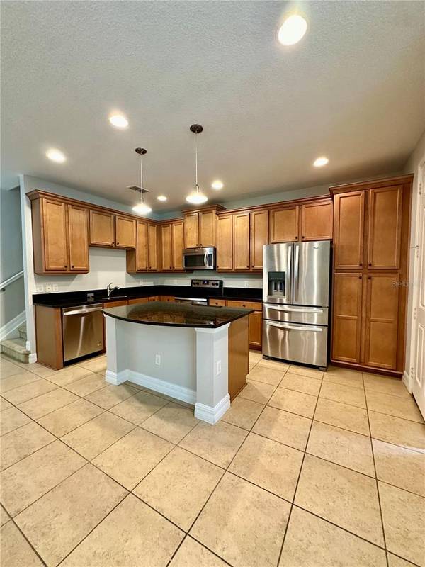 10083 EAGLE CREEK CENTER BLVD, Orlando, FL 32832