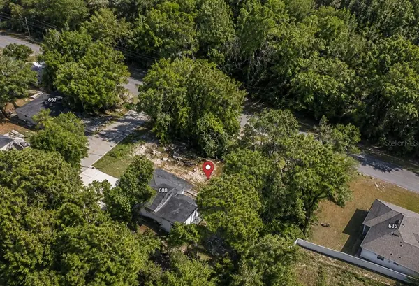 692 E EUCLID AVE, Deland, FL 32724