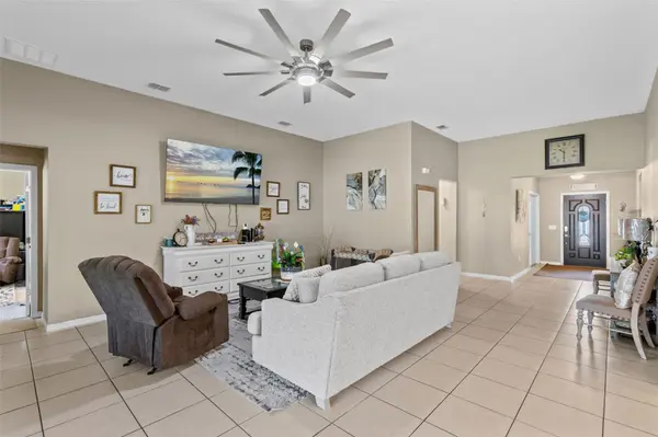 394 BLUE LAKE CIR, Kissimmee, FL 34758