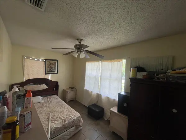 126 DAHLIA DR, Kissimmee, FL 34743