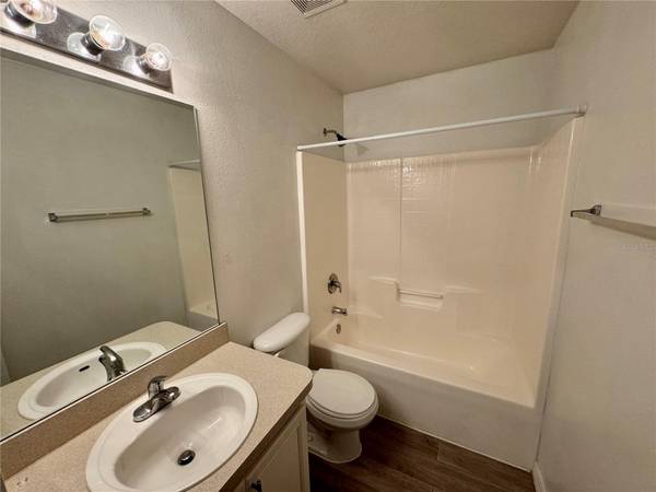 1011 MORVAN LN, Kissimmee, FL 34759