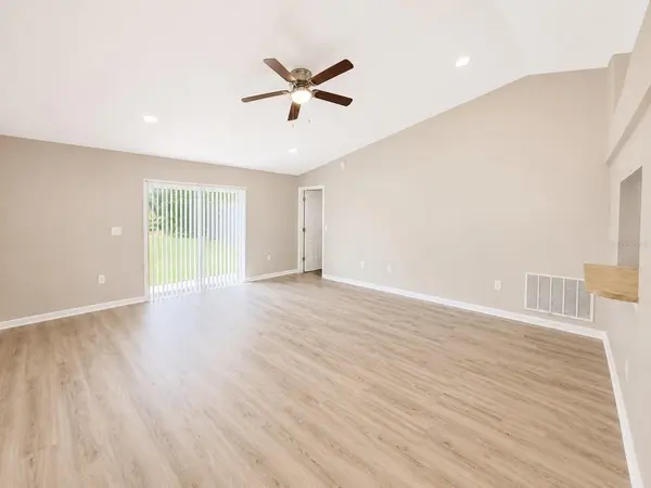 9208 WINCHESTER ESTATES CT, Lakeland, FL 33810