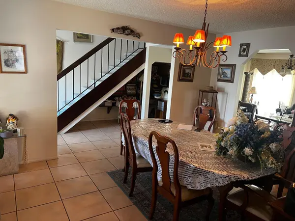 7804 SNOWBERRY CIR, Orlando, FL 32819